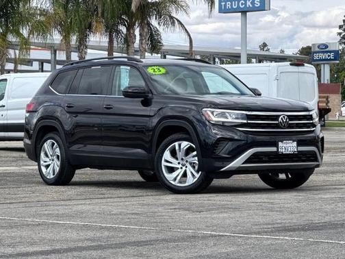 Deep Black Pearl Effect 2023 Volkswagen Atlas 3.6 SE W/ TECHNOLOGY