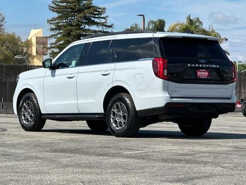 SPACE SILVER METALLIC 2025 Ford Expedition ACTIVE
