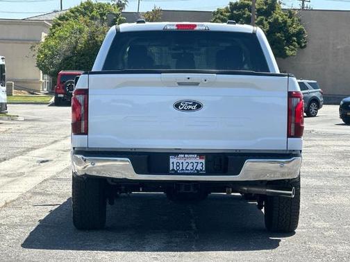 OXFORD WHITE 2025 Ford F-150 LARIAT