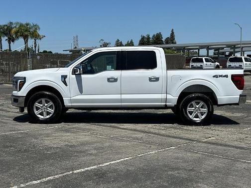 OXFORD WHITE 2025 Ford F-150 LARIAT