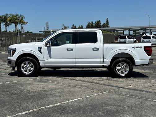 OXFORD WHITE 2025 Ford F-150 LARIAT