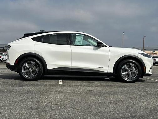 2023 Ford Mustang Mach-E SELECT