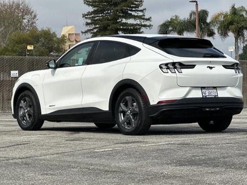 2023 Ford Mustang Mach-E SELECT