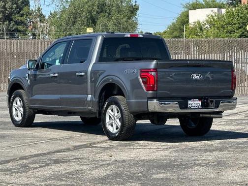 CARBONIZED GRAY METALLIC 2025 Ford F-150 LARIAT