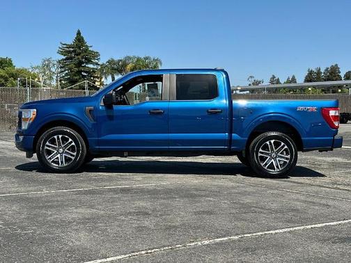 ATLAS BLUE METALLIC 2022 Ford F-150