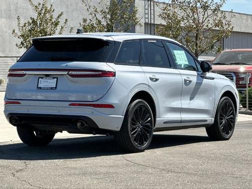 CRYSTAL WHITE MET CC 2025 Lincoln Corsair PREMIERE