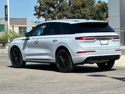 CRYSTAL WHITE MET CC 2025 Lincoln Corsair PREMIERE