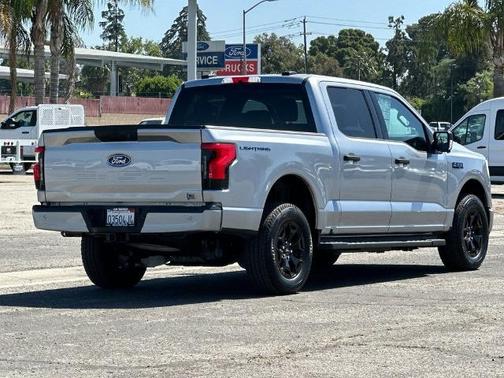 ICONIC SILVER METALLIC 2025 Ford F-150 XLT