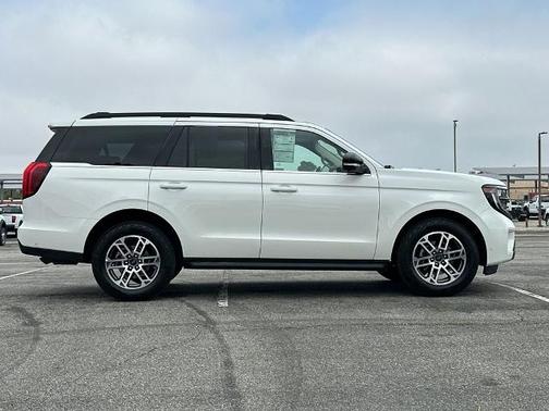 STAR WHITE MET TRI-COAT 2025 Ford Expedition ACTIVE