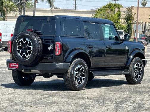 SHADOW BLACK 2025 Ford Bronco OUTER BANKS