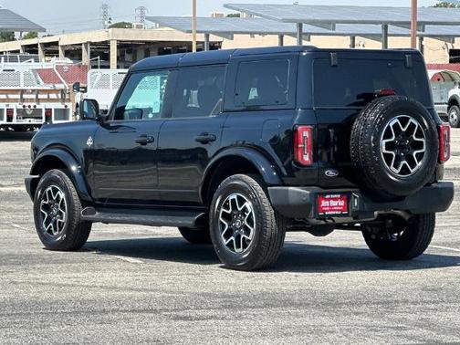 SHADOW BLACK 2025 Ford Bronco OUTER BANKS