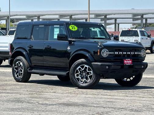 SHADOW BLACK 2025 Ford Bronco OUTER BANKS