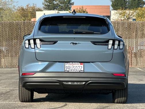 2024 Ford Mustang Mach-E SELECT
