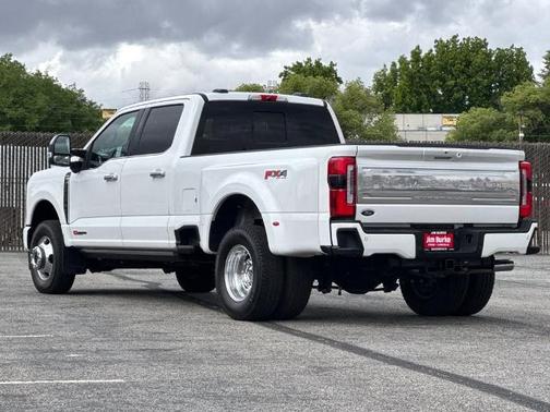 STAR WHITE 2026 Ford F-350