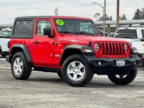 2019 Jeep Wrangler SPORT