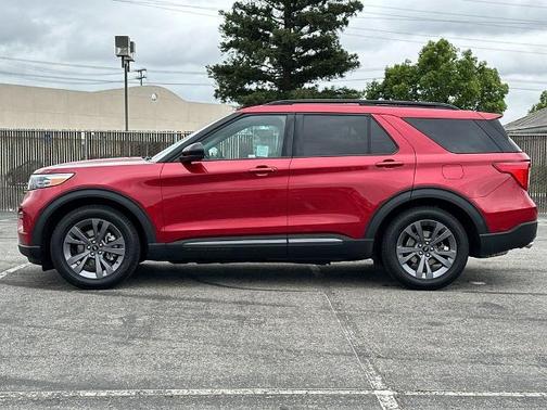 RAPID RED MET TINTED CC 2023 Ford Explorer XLT