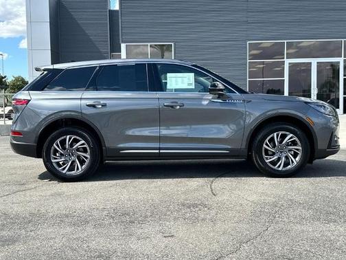 ASHER GRAY MET CC 2025 Lincoln Corsair PREMIERE
