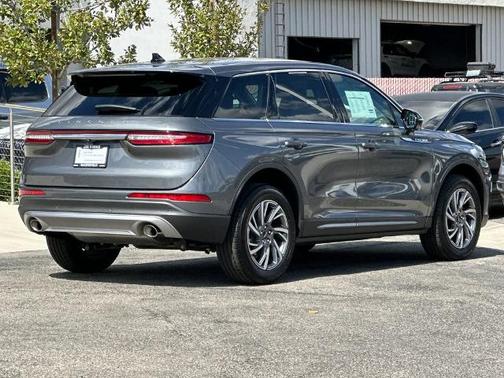 ASHER GRAY MET CC 2025 Lincoln Corsair PREMIERE