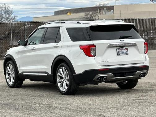 2022 Ford Explorer PLATINUM