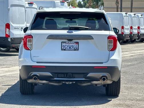 STAR WHITE MET TRI-COAT 2023 Ford Explorer XLT