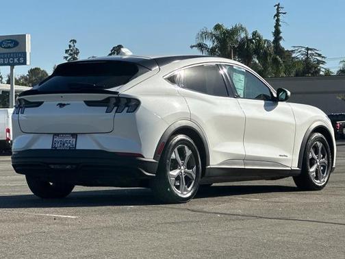 2021 Ford Mustang Mach-E SELECT