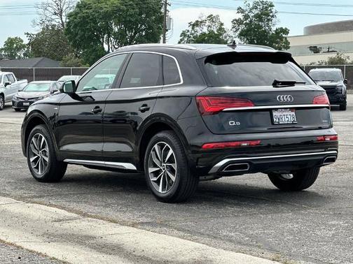 Mythos Black Metallic 2022 Audi Q5 45 S LINE QUATTRO PREMIUM