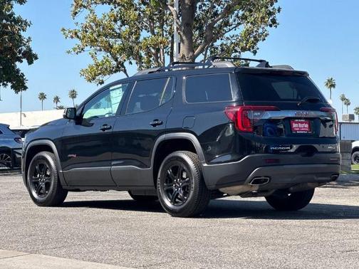 Ebony 2023 GMC Acadia AT4