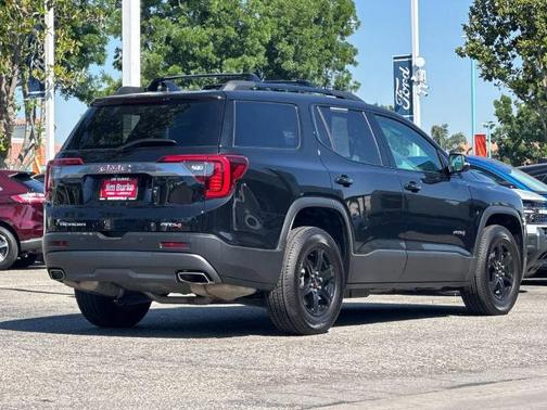 Ebony 2023 GMC Acadia AT4