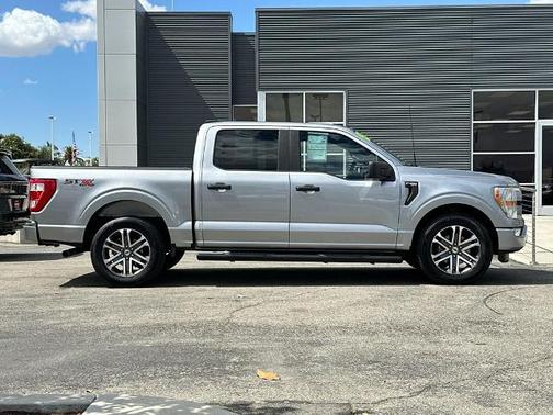 ICONIC SILVER METALLIC 2022 Ford F-150
