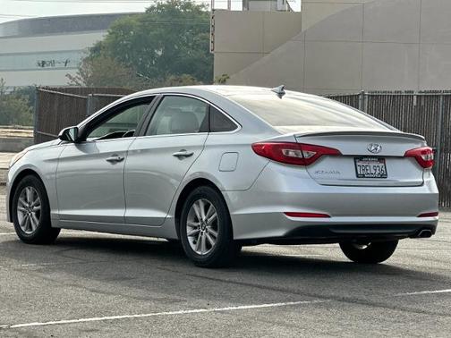 2016 Hyundai SONATA SE