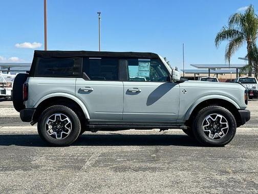 CACTUS GRAY 2022 Ford Bronco