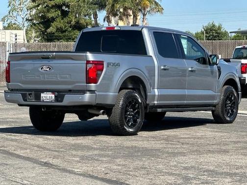 ICONIC SILVER METALLIC 2024 Ford F-150 XLT