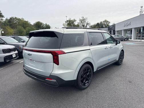 2026 Kia Carnival SX