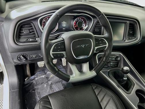 2016 Dodge Challenger SRT 392