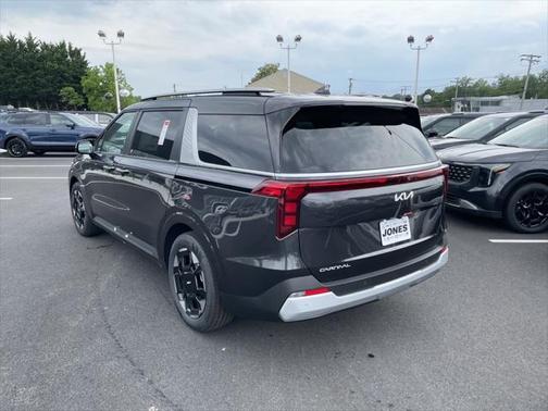 2025 Kia Carnival EX