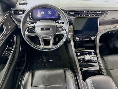 Rocky Mountain Pearlcoat 2023 Jeep Grand Cherokee Overland