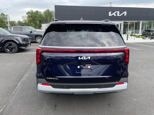 2025 Kia Carnival EX