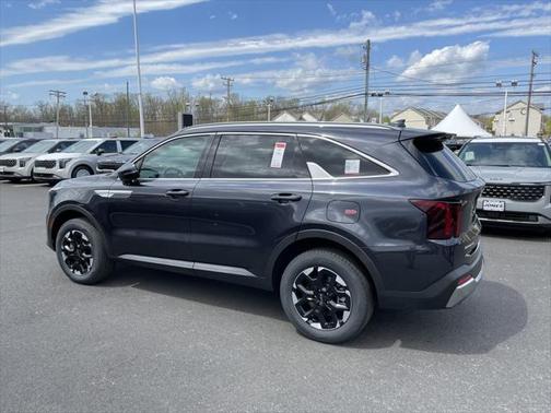 2025 Kia Sorento S