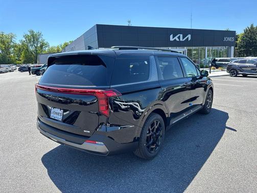 Aurora Black Pearl 2026 Kia Carnival Hybrid SX