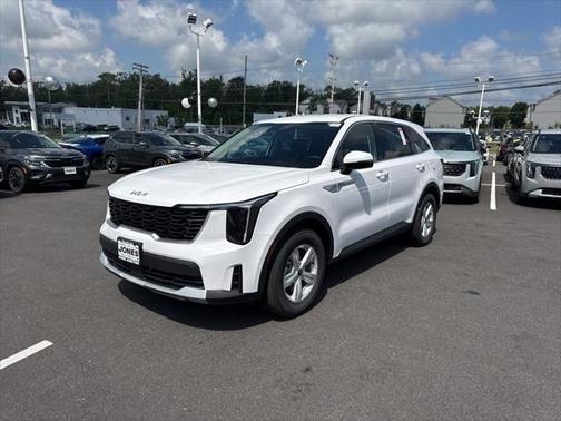 2025 Kia Sorento LX