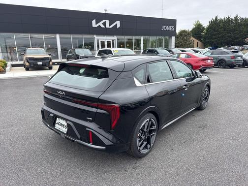 Aurora Black Pearl 2026 Kia K4 GT-Line