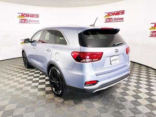 Everlasting Silver 2020 Kia Sorento EX