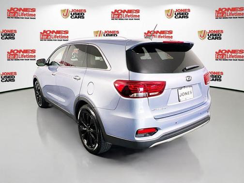 Everlasting Silver 2020 Kia Sorento EX