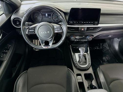 Snow White Pearl 2022 Kia Forte GT-Line