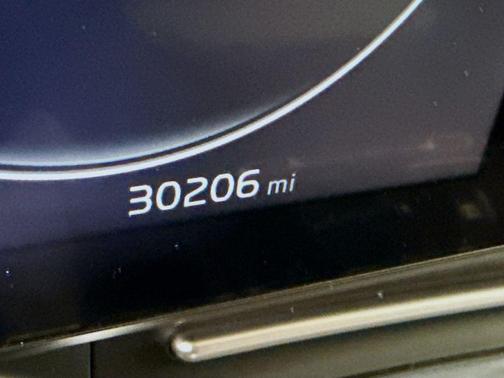 Ceramic Silver 2024 Kia Carnival SX Prestige