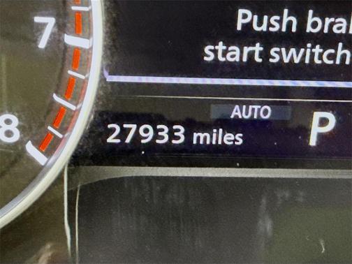 2023 Nissan Pathfinder SL 4WD