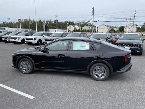 2025 Kia K4 LX