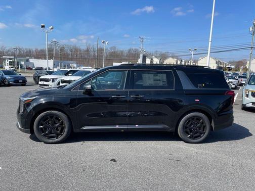 Aurora Black Pearl 2026 Kia Carnival SX