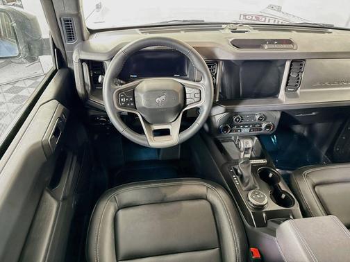 Azure Gray Metallic Tri-Coat 2025 Ford Bronco Big Bend