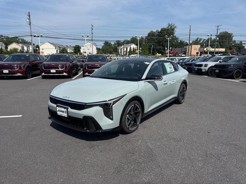 2025 Kia K4 GT-Line